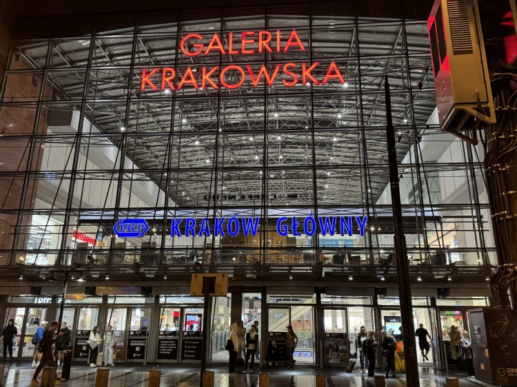 Aż 33% Polaków uważa, że w kraju jest za dużo galerii i centrów handlowych